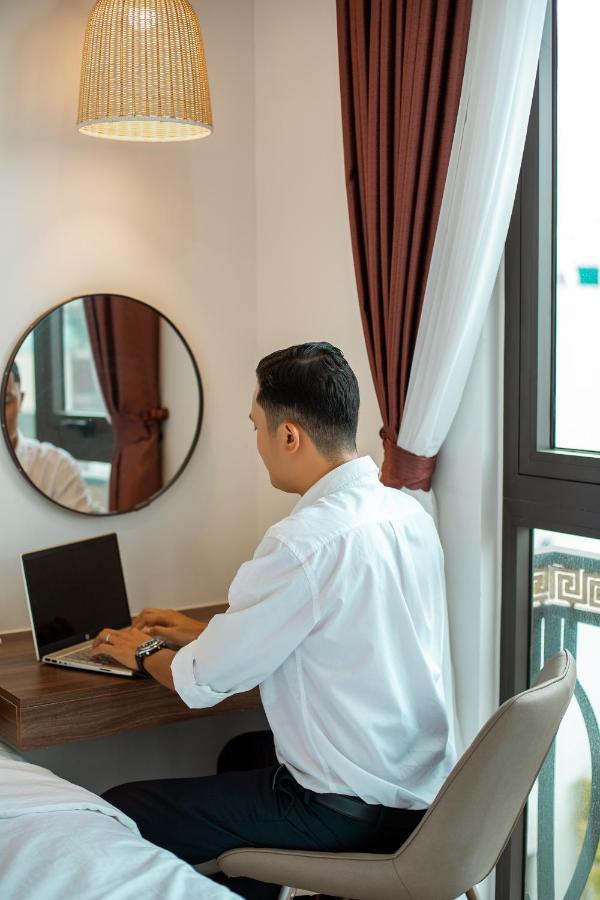 Dragon View Riverfront Hotel Da Nang Exterior photo
